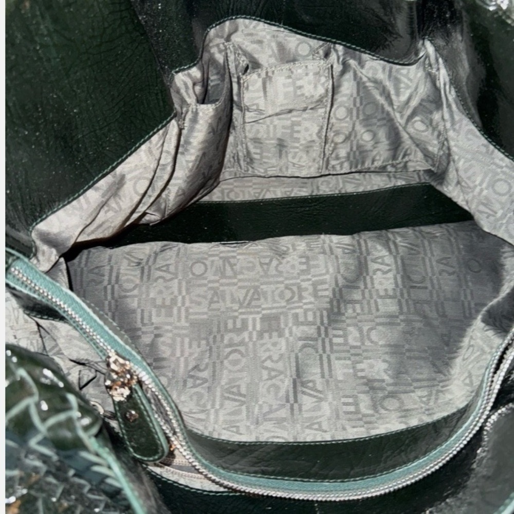 Salvatore Ferragamo patent leather tote bag in excellent condition hardly used - Picture 3 of 6